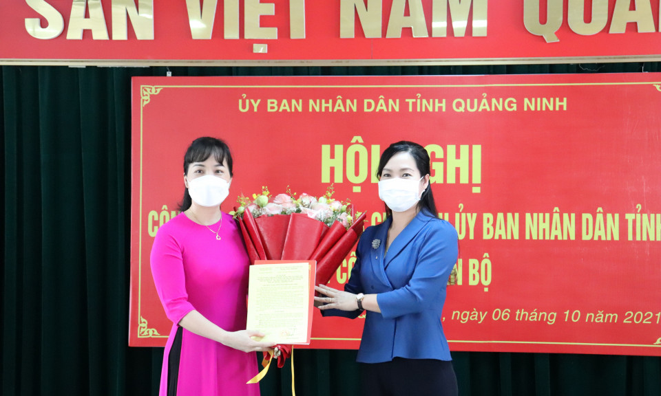 Trao quyết định bổ nhiệm Phó Giám đốc Bệnh viện Việt Nam - Thụy Điển Uông Bí