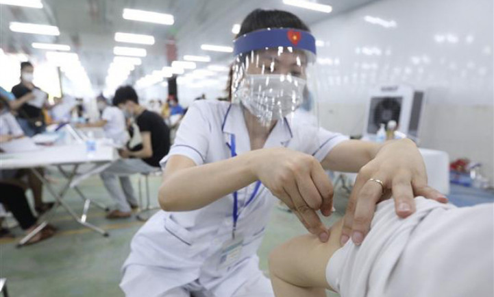 97,6% dân số Hà Nội trên 18 tuổi đã tiêm vaccine