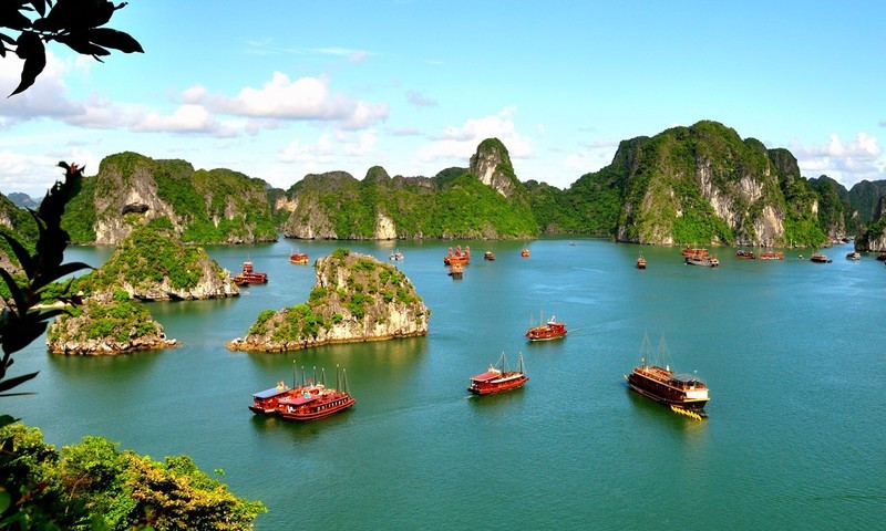 Wanderlust travel magazine features must-have experiences when visiting Vietnam