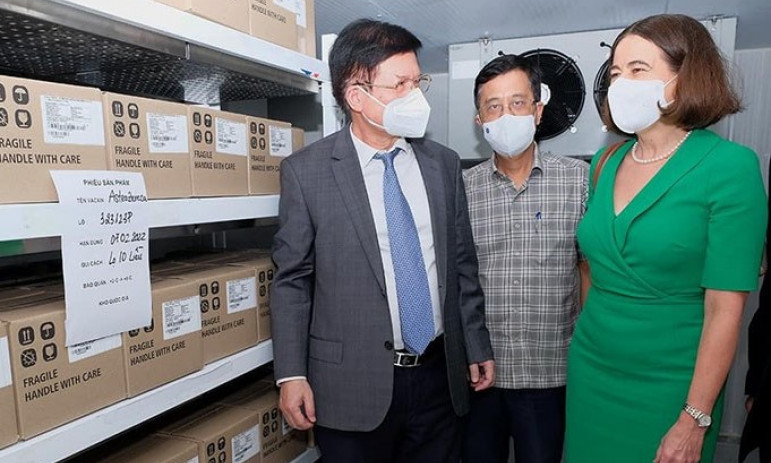 Australia cam kết hỗ trợ Việt Nam thêm 3,7 triệu liều vaccine