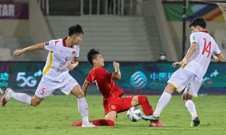 HLV Park: ‘Tôi thay hậu vệ vội quá’
