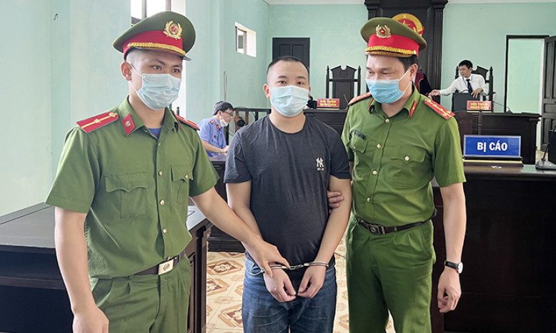 Phạt 8 tháng tù đối tượng "quậy" tại chốt phòng dịch