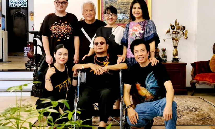 Nghệ sỹ Trần Mạnh Tuấn được bác sỹ cho về thăm nhà