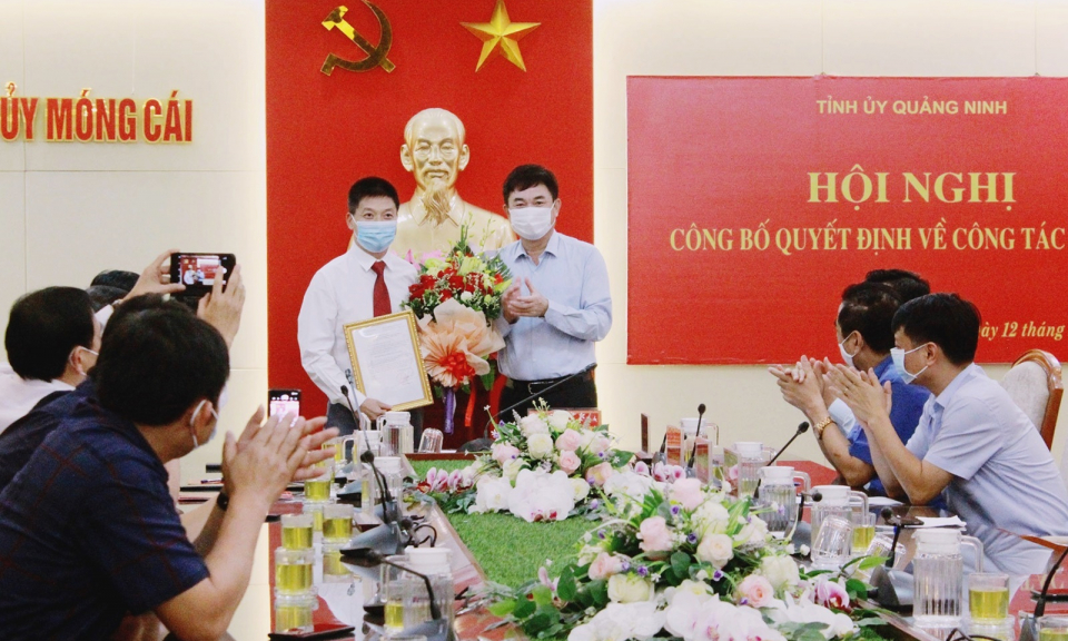 Công bố quyết định của Ban Thường vụ Tỉnh ủy về công tác cán bộ