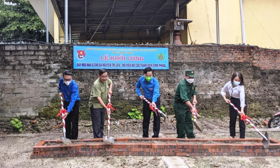 Vun đắp tình yêu quê hương, đất nước