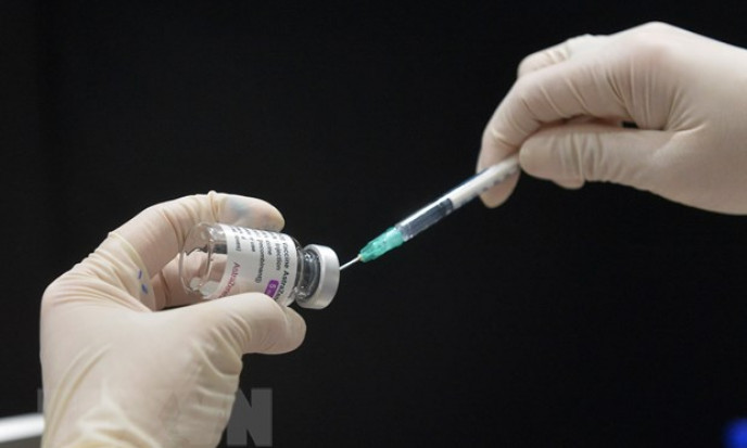 Bộ Y tế giải thích nguồn cung vaccine phòng COVID-19 khan hiếm