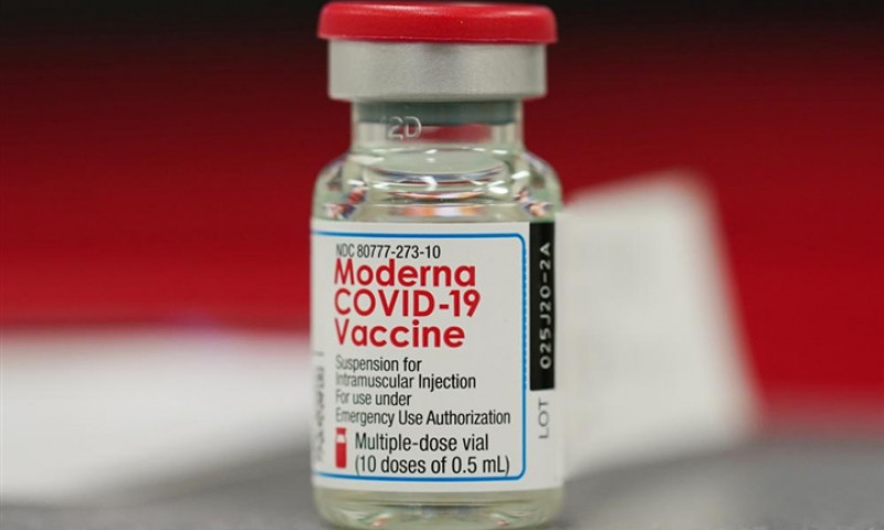 Mỹ dùng nửa liều vaccine Moderna tiêm mũi thứ ba cho dân