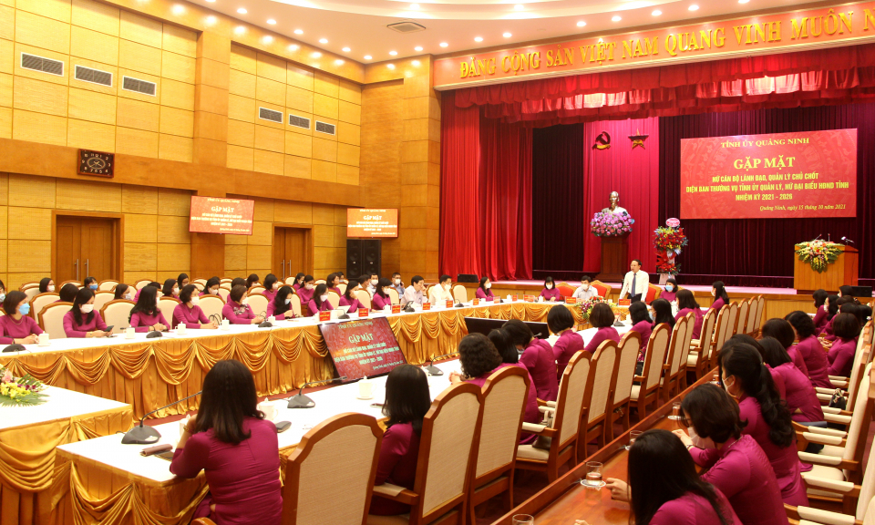 Gặp mặt nữ cán bộ lãnh đạo, quản lý chủ chốt diện BTV Tỉnh ủy quản lý và nữ đại biểu HĐND tỉnh