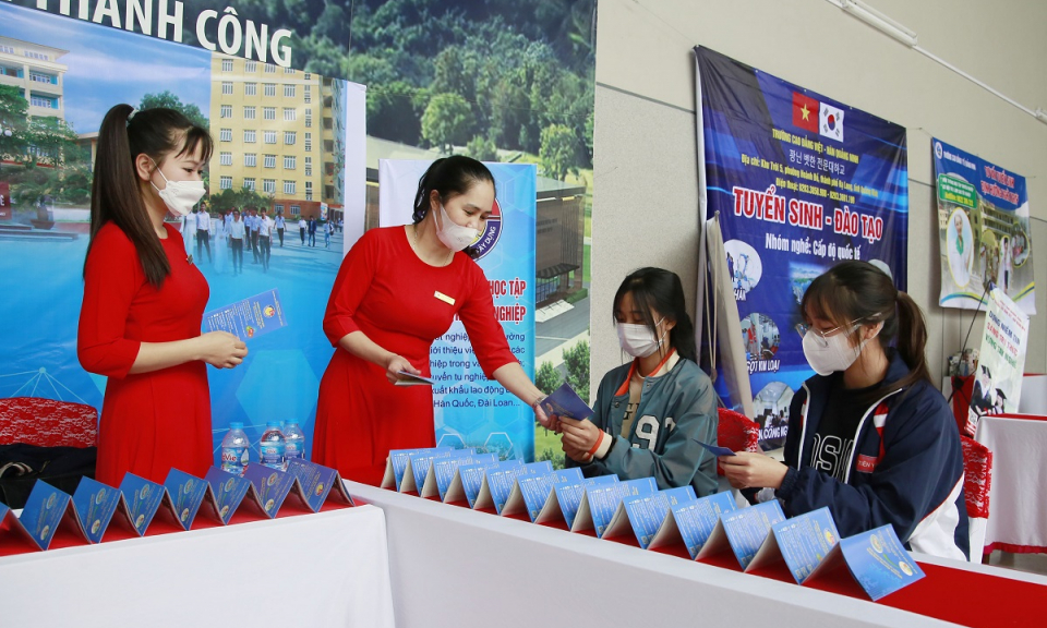 Ngày hội Tư vấn hướng nghiệp - Tuyển sinh giáo dục nghề nghiệp năm 2021