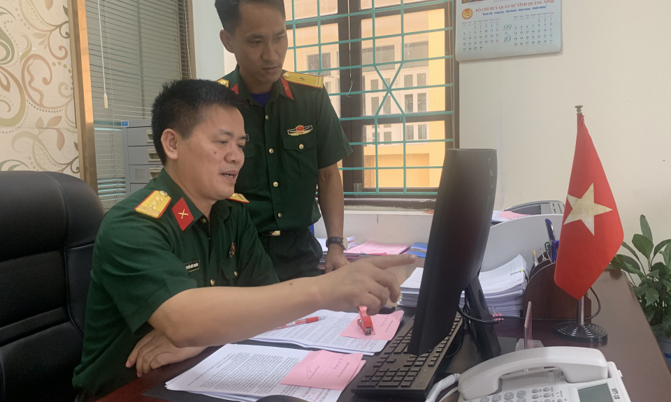 Chính trị viên gương mẫu, trách nhiệm