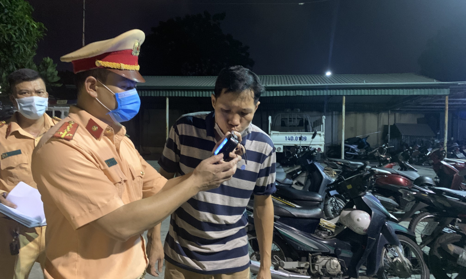 Tăng cường tuần tra, xử lý vi phạm an toàn giao thông