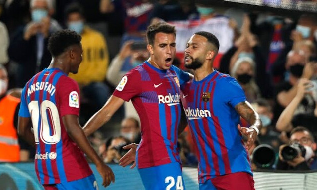 'Số 10 mới' giải cứu Barca