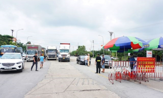 Nới lỏng chứ không buông lỏng