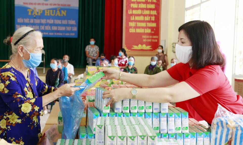"Cầu nối" trong hoạt động nhân đạo, từ thiện