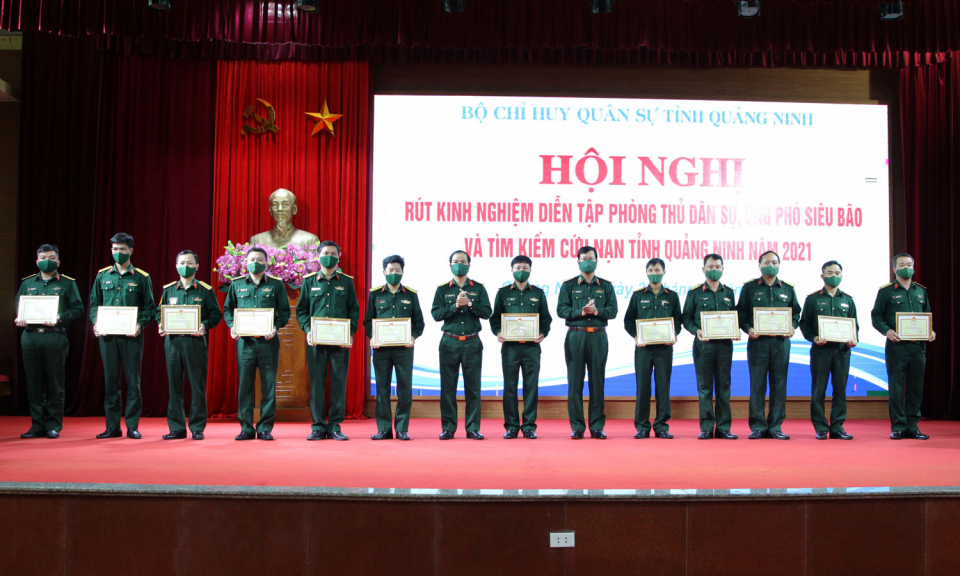 Rút kinh nghiệm diễn tập phòng thủ dân sự ứng phó siêu bão và tìm kiếm cứu nạn tỉnh năm 2021