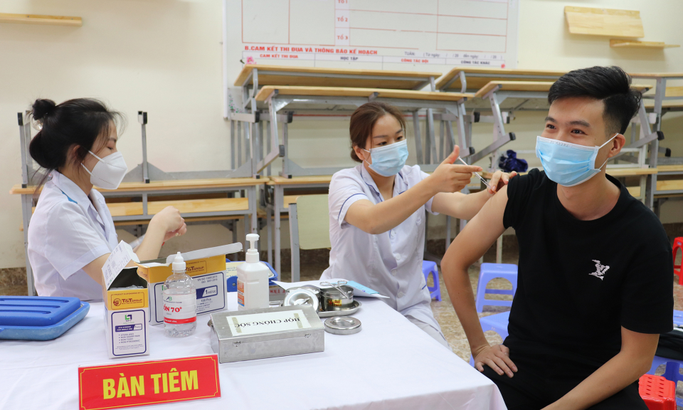 TP Hạ Long triển khai tiêm mũi 2 vắc xin phòng Covid-19 cho người dân đã tiêm mũi 1