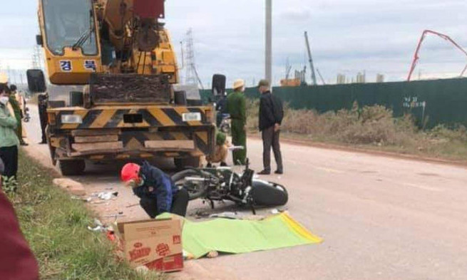 Nam công nhân tử vong thương tâm sau va chạm với xe cẩu