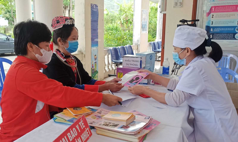 Nâng cao thể lực cho phụ nữ từ chăm sóc SKSS