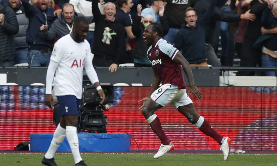Tottenham thua 0-1 trước West Ham