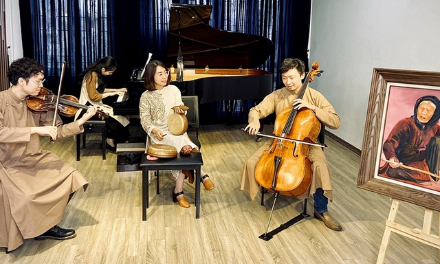 Traditional arts in the hearts of young people