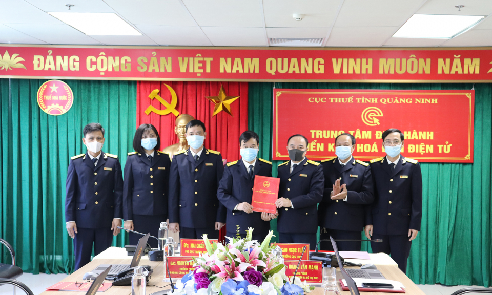 Khánh thành hệ thống Trung tâm Điều hành triển khai hóa đơn điện tử ngành Thuế