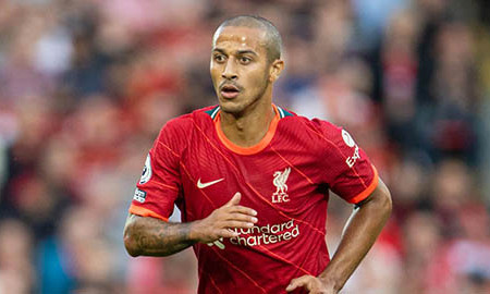 Liverpool mất 3 tiền vệ ở trận gặp Preston