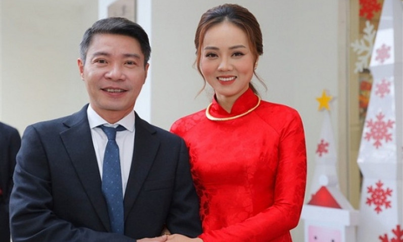 NSND Công Lý xuất viện, vợ trẻ làm rõ những tin đồn thất thiệt