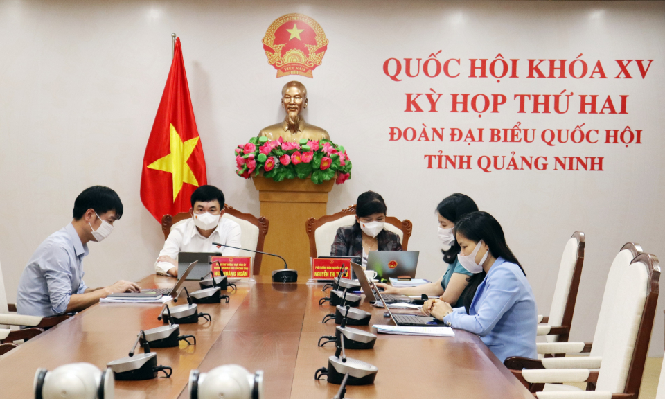 Quốc hội thảo luận trực tuyến