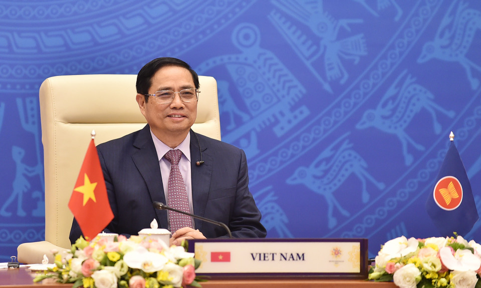 Thủ tướng đề nghị Ấn Độ tích cực hỗ trợ ASEAN về vaccine và thuốc điều trị COVID-19