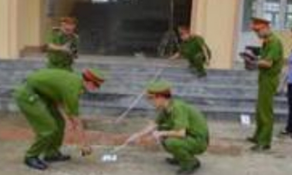Bắc Giang: Chồng đâm vợ tử vong, bố vợ trọng thương tại tòa án