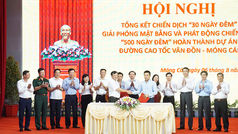Lễ ký kết triển khai chiếc dịch 