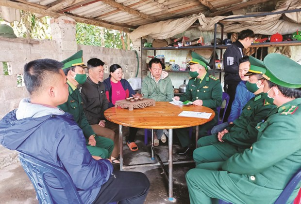 CBCS Đồn Biên phòng Bắc Sơn thường xuyên phối hợp với chính quyền địa phương tuyên truyền, phổ biến, giáo dục pháp luật cho nhân dân trên địa bàn.