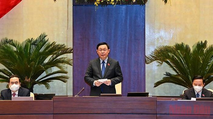 NA Chairman Vuong Dinh Hue delivering opening remarks at the Q&A session. (Photo: NDO)