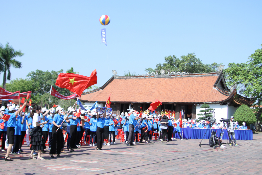 Điểm cầu Quảng Ninh cổ vũ nhiệt tình cho Hoàng Khánh.
