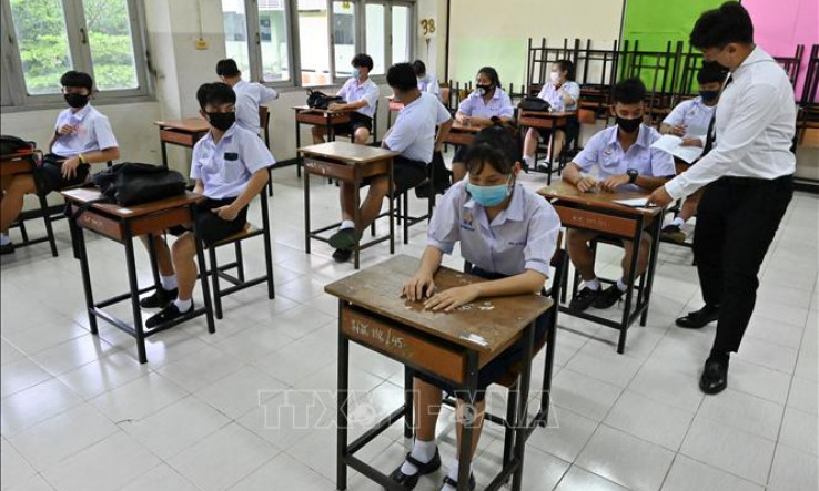 Các trường học ở Thái Lan bắt đầu mở cửa trở lại