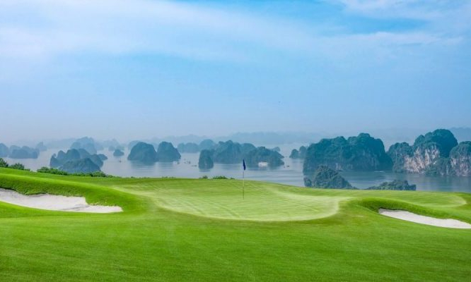 Viet Nam honored best golf destination worldwide