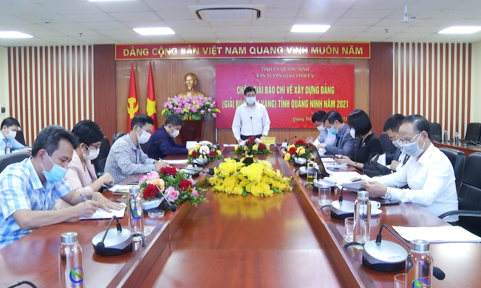 Xét Chung khảo giải Búa liềm vàng tỉnh Quảng Ninh 2021