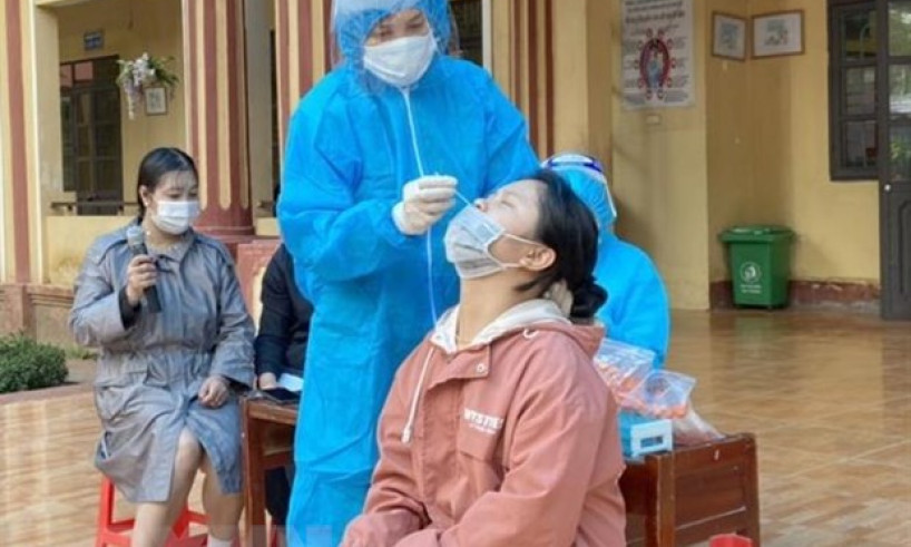 Ngày 3/11: Số ca mắc COVID-19 tăng lên trên 6.000 ca, 70 ca tử vong
