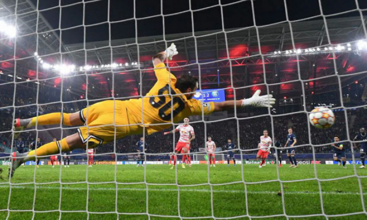 PSG rơi chiến thắng ở phút chót