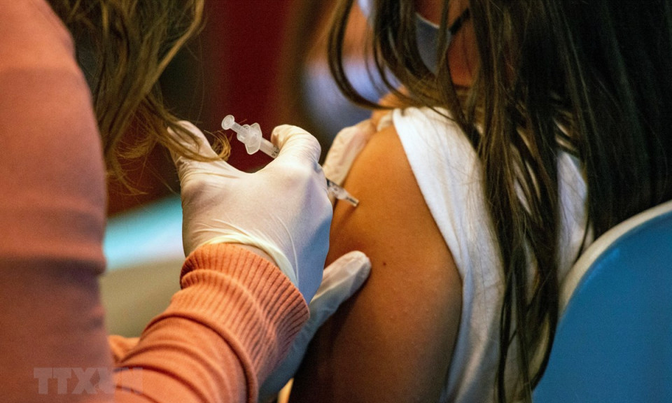 Vaccine COVID-19 không gây các vấn đề lâu dài cho sức khỏe con người