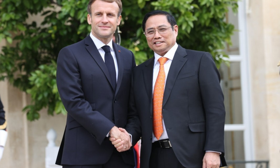 Thủ tướng Phạm Minh Chính hội kiến Tổng thống Pháp Emmanuel Macron
