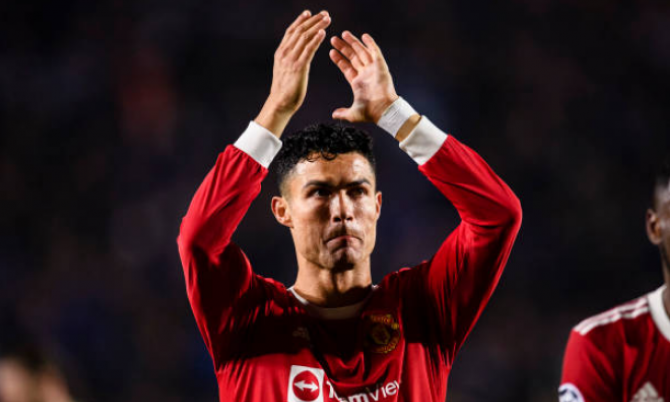 Ronaldo lập cú đúp danh hiệu tháng 10 của Man Utd