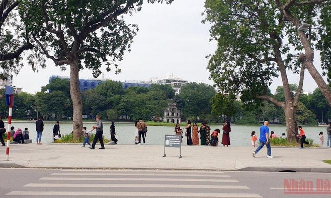 Hanoi focuses on development of domestic tourist market