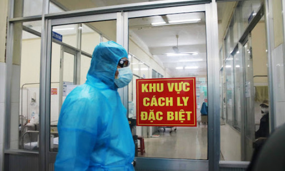 Sáng 6/11: Còn 420 bệnh nhân COVID-19 nặng phải thở máy, ECMO; gia tăng xã, phường ở cấp độ 4 về dịch