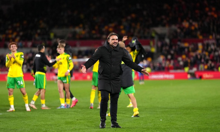 Norwich sa thải HLV ngay sau trận thắng ở Premier League