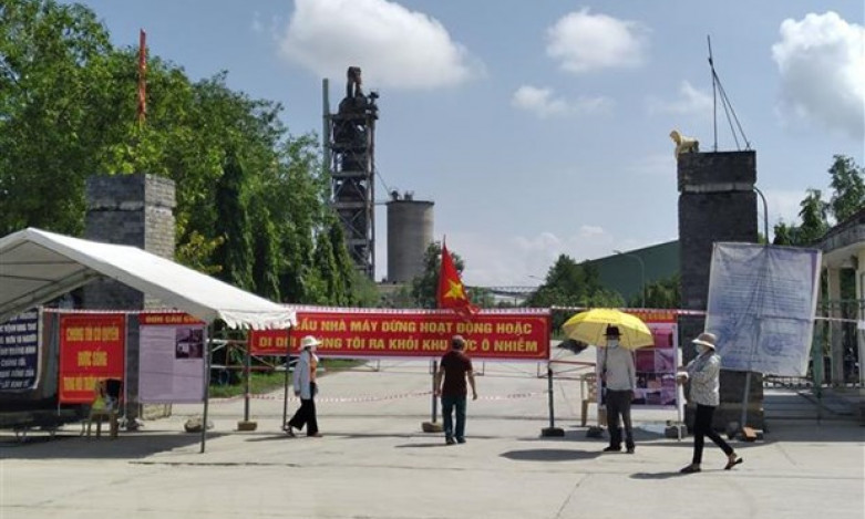 Người dân đã tháo dỡ rào chắn cổng 3 nhà máy ximăng