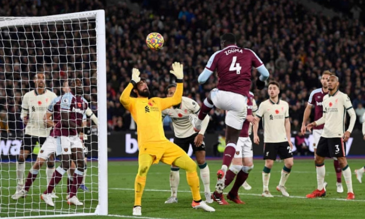 Liverpool thua trận đầu tiên ở Ngoại hạng Anh