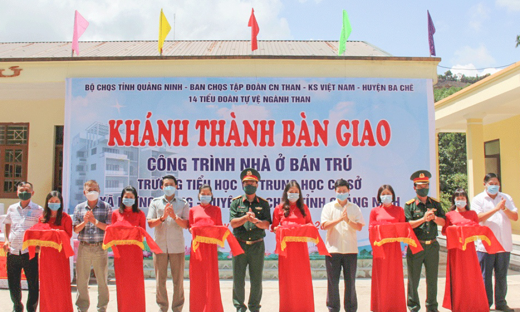 “Bà đỡ” cho vùng khó
