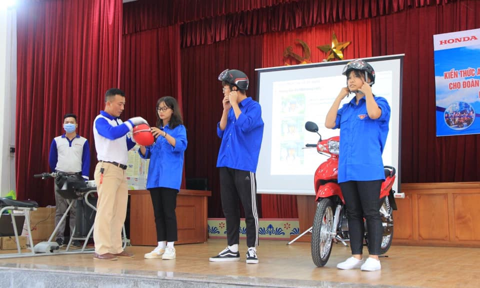 Xây dựng văn hóa giao thông trong thanh niên