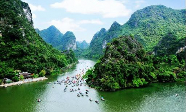 Honoring Vietnam's cultural heritage through many display and exhibition activities